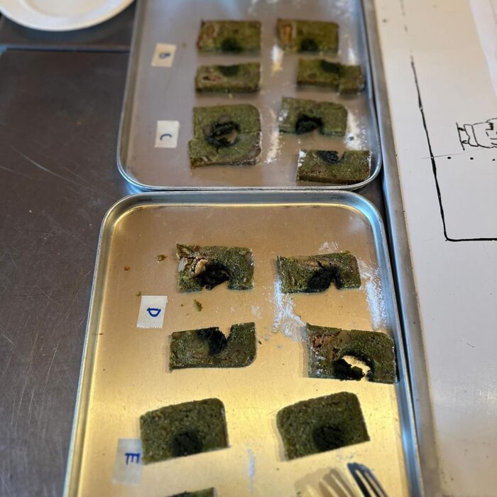 写真：お茶のシュトーレンも新たに開発中です