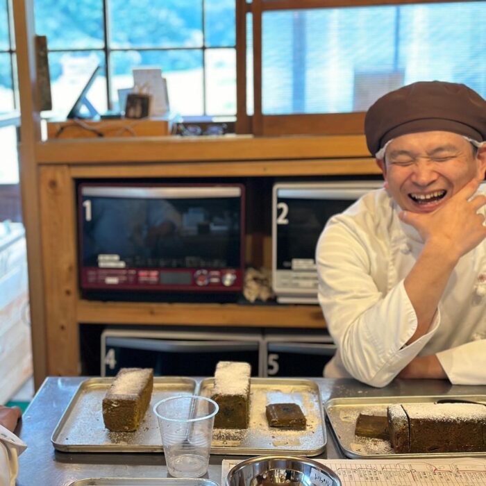 写真：お茶のシュトーレンも新たに開発中です