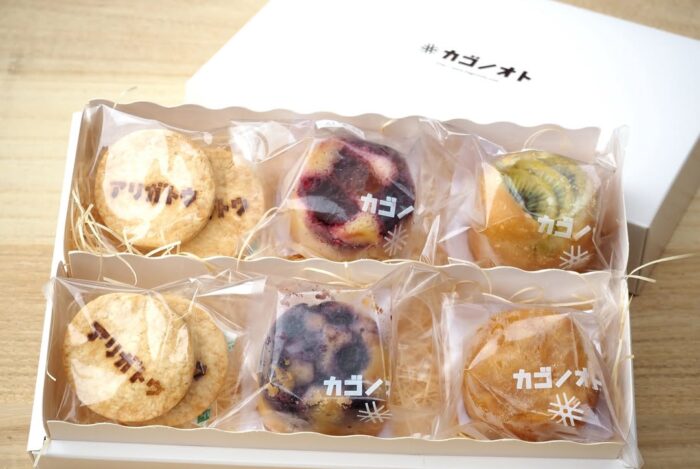 写真：タルトとありがとうビスケットです