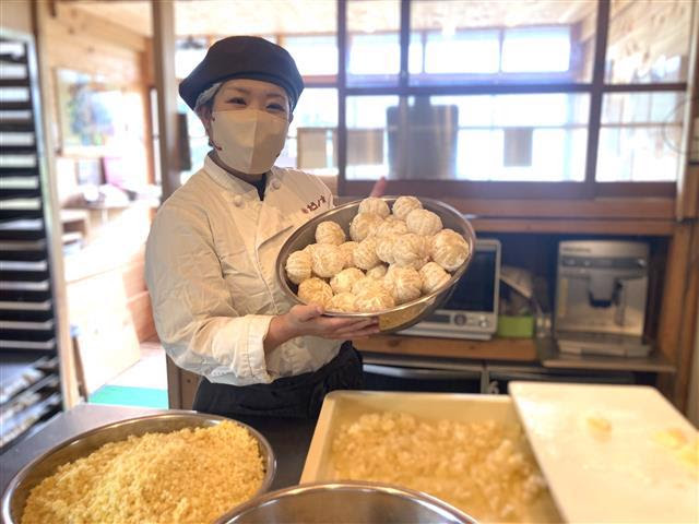 写真:小夏の仕込みが始まりました