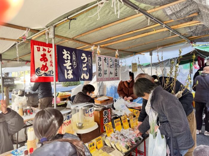 写真：日曜市です