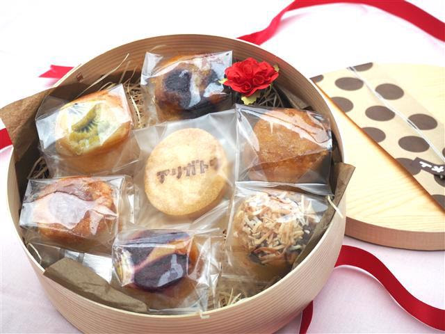 写真:ミニタルトオリーブBOXです