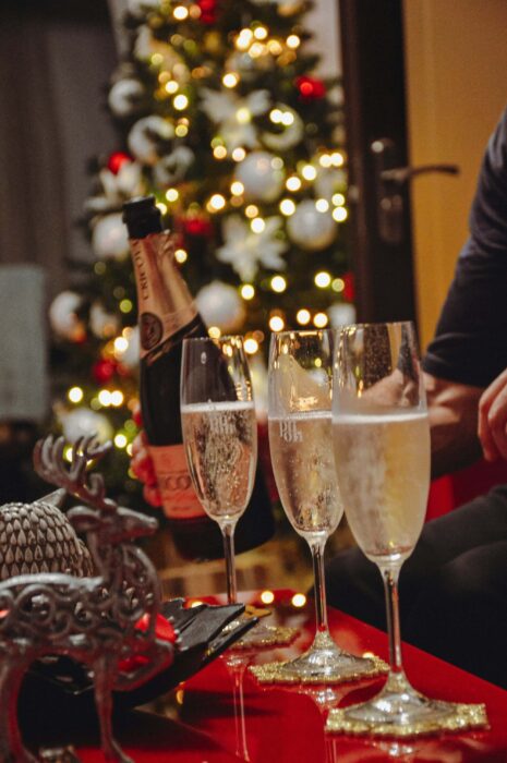 写真：シャンパンのクリスマスパーティです。